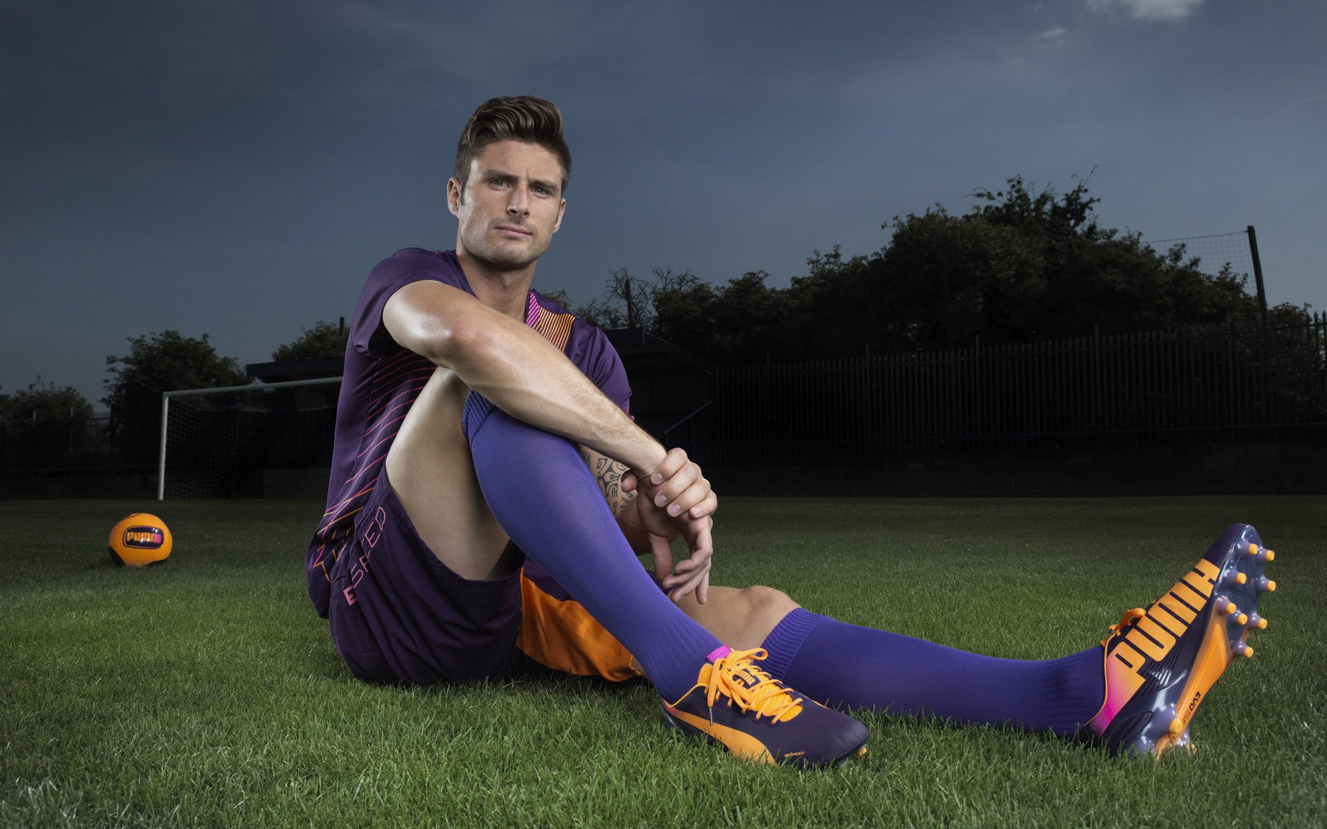 《智能硬件助力：电竞装备升级引领行业新潮流》，智能硬件创意