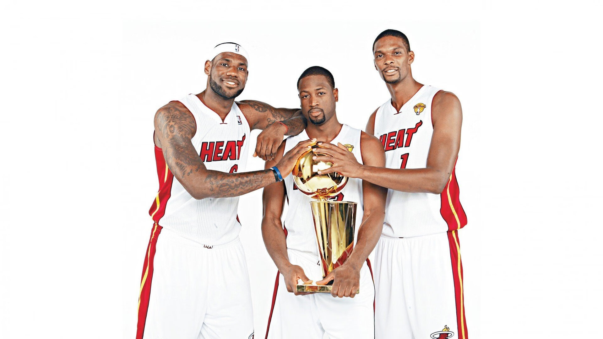 紧张刺激：王强最后一秒三分绝杀，场内欢呼！，王强最后9小时